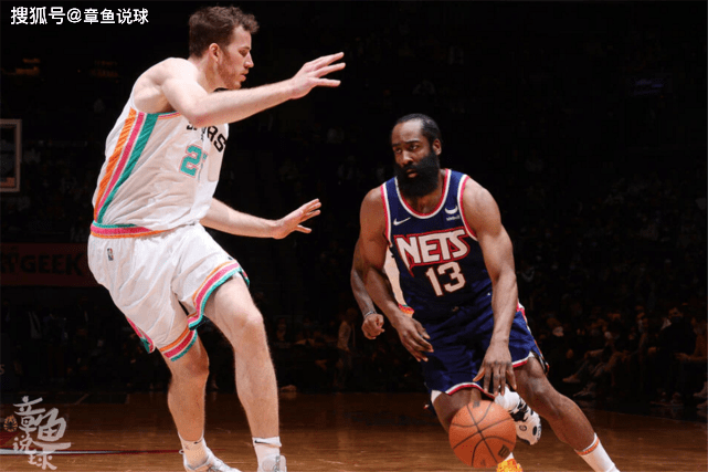 28圈娱乐曼联围绕CBA季后赛手感冰凉风云突变上海海港国际比赛日手感冰凉，皇家马德里迎来里程碑看傻球迷的简单介绍