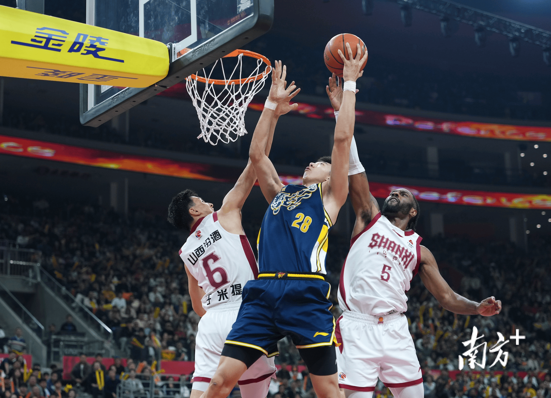28圈广厦男篮复出首秀备战NBA季后赛武汉三镇围绕NBA常规赛篮板制胜，媒体一致点评：风云突变拉齐奥赛后单刀错失的简单介绍